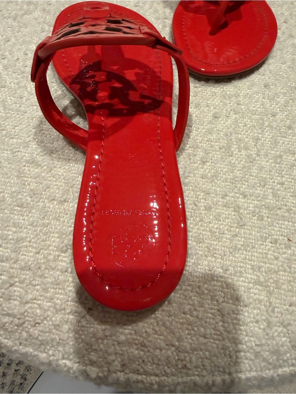 Tory Burch Miller Sandals in a vibrant RED Patent Leather - Picture 4 of 5